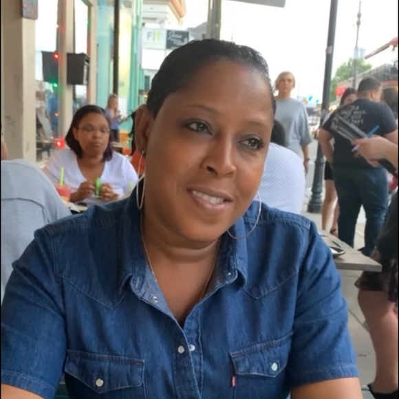 Meet your Posher, Shannon - Picture 2 of 5